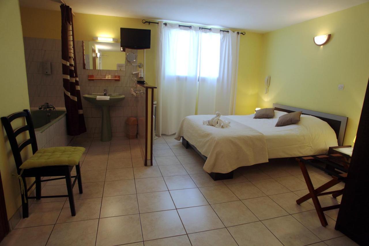 Logis Hotel Le Pressoir Saint-Chinian Eksteriør billede
