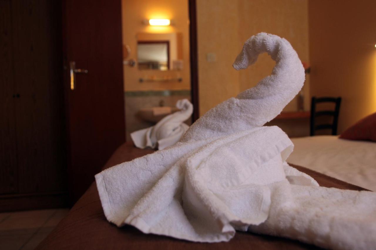 Logis Hotel Le Pressoir Saint-Chinian Eksteriør billede