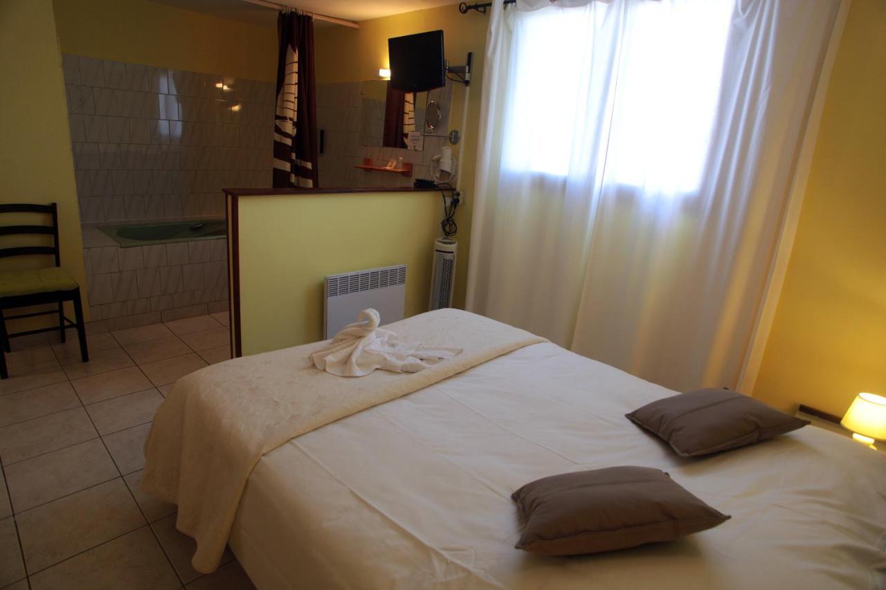 Logis Hotel Le Pressoir Saint-Chinian Eksteriør billede